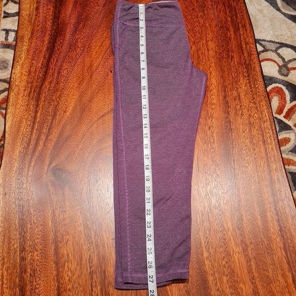 Marika Sport - Cropped Leggings - Sz M (8-10) - Purple / Gray Stripes - EUC - Picture 7 of 11